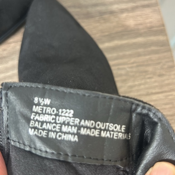 CLOUD WALKERS BY AVENUE women ankle boots WITH GOLD HEELS SIDE ZIPPER SIZE 8.5 w - Picture 8 of 8